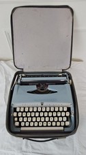Vintage Brother De Luxe Portable Manual Typewriter Duck Egg Blue with Carry Case