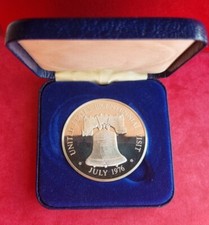 1976 John Pinches 52g Hallmakred Silver Proof Medal Royal Visit to USA. Ref U15