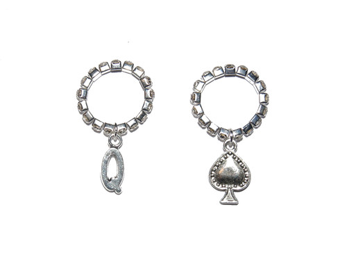 Queen spade toe - queen, rings