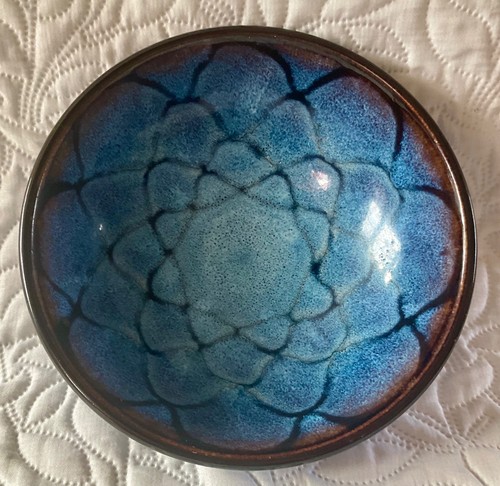 Studio pottery blue fish - , scale