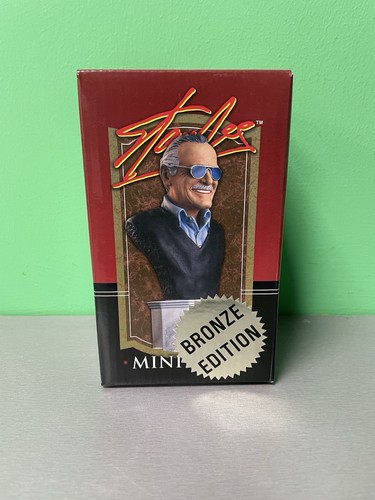 Stan lee tribute mini bust - lee,