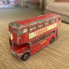 A35 1:43 DINKY TOYS 289LONDON