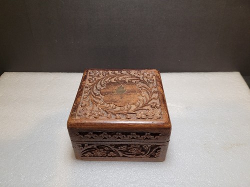 Vintage wooden carved trinket - vintage,