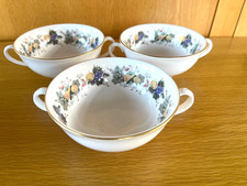 Royal Doulton Ravenna H4977 Footed Soup Bowls Fine Bone China x 3