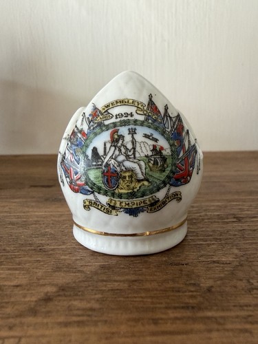 Antique swan china crested - swan,