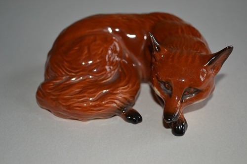 Beswick fox lying original - fox, old
