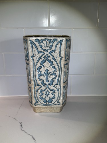 Beswick vase design number - vase,