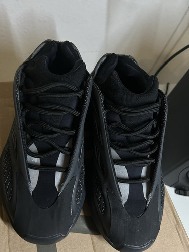 Adidas yeezy 700 alvah - adidas,