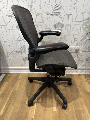 Herman miller aeron medium - herman,