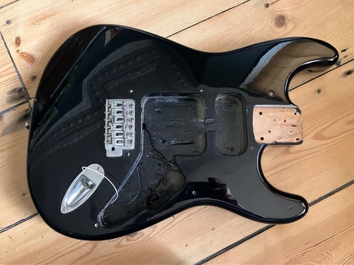 Squier affinity stratocaster - squier,