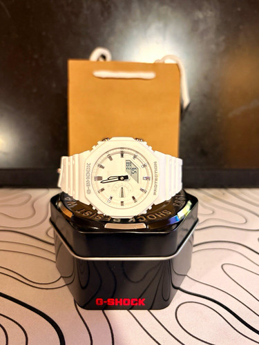 White and silver casio shock - white,