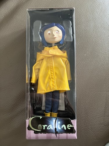 Neca coraline doll replica - coraline,
