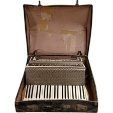 Hohner Verdi III Accordion