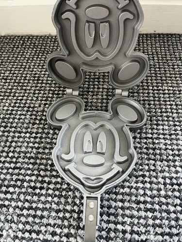 Disney mickey mouse waffle - mickey,
