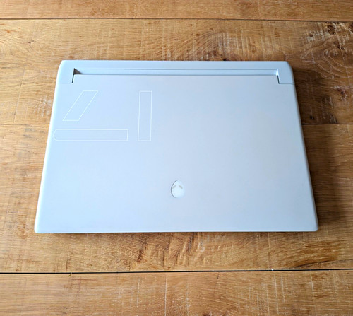 Alienware x17 17in gaming - x17,