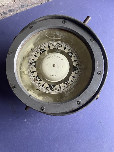 Ships compass lilly and - ships,