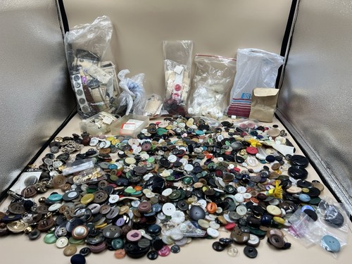1000 vintage buttons - 1000+, lot