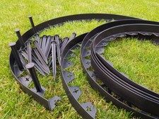 10 Metre FLEXIBLE GARDEN BORDER GRASS LAWN PATH EDGING WITH PLASTIC PEGS Black
