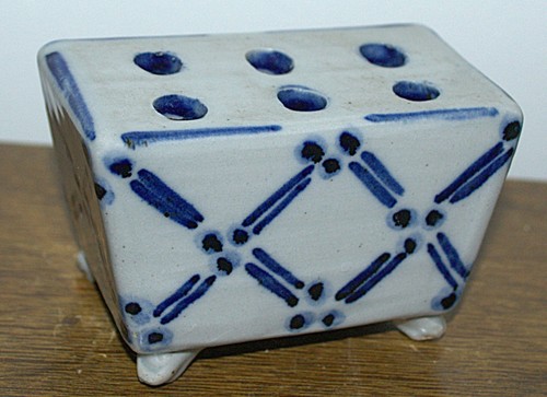 Vintage blue white footed - blue,