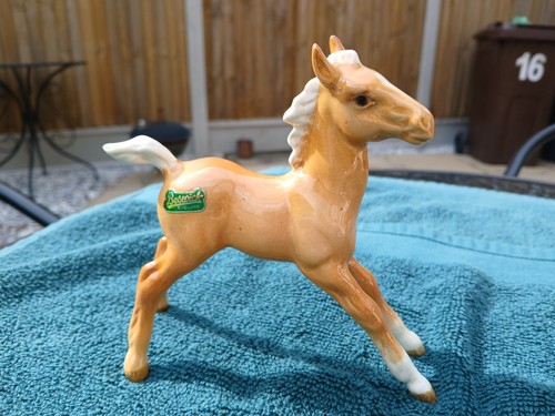 Beswick palomino large foal - palomino,