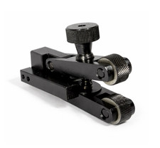 TWO-WHEEL CLAMP TYPE KNURLING