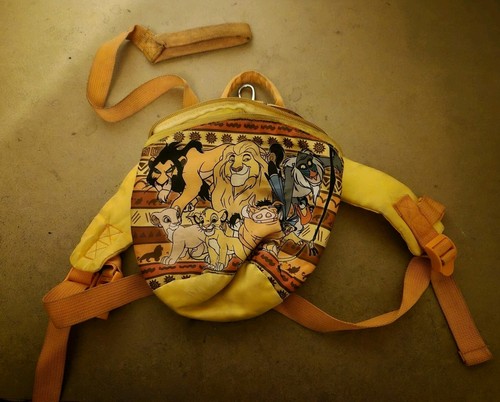 Vintage 2004 lion king - vintage,