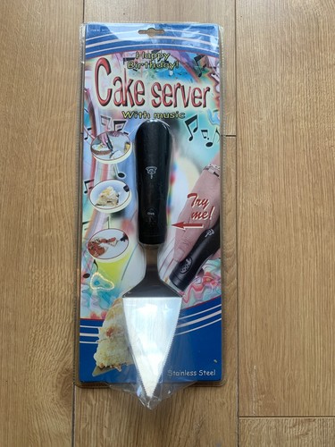 Musical cake slicer - &, server