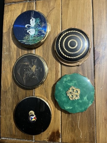 Vintage compact powder - compact, puffs