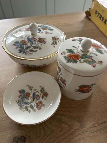 Wedgwood kutani crane - kutani, cylinder