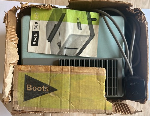 Boots 300 2x2 slide - 2x2,