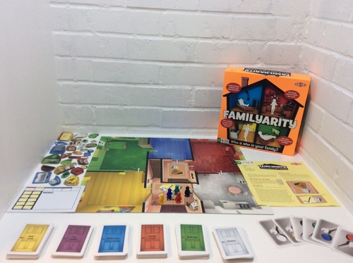 Familyarity tactic board game - familyarity,