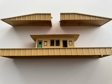 OO Gauge Hornby Dublo DA456 D1 Island Platform Station MINT CONDITION 