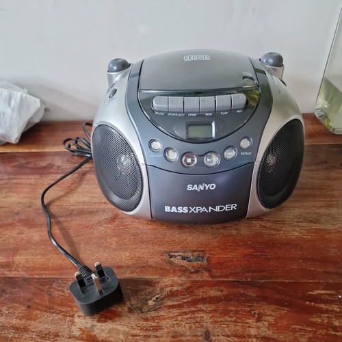 Sanyo mcd zx110f - mcd-zx110f, boombox
