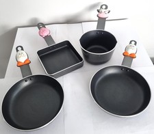 A Cute set of non-stick small