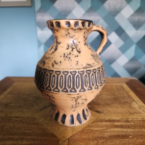 Vintage bay keramik pitcher - vintage,