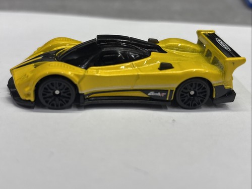 Hot wheels pagani zonda - hot,