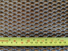 Expanded Metal. 19mm x 8mm x 1.20mm  MILD STEEL - HEX Shape 170mm x 140mm
