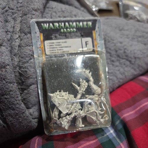 Tyranid tyrant guard oop - tyrant,