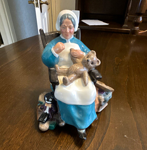Vintage royal doulton figurine - vintage,