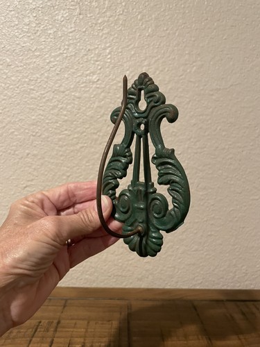 Vintage green cast iron - cast,