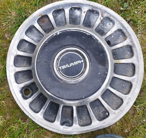 Triumph hub cap original - cap,