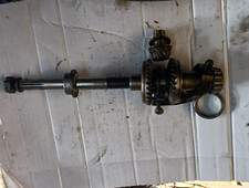 JOHNSON EVINRUDE OUTBOARD ENGINE GEAR BOX INTERNALS.USED.9.9-15hp