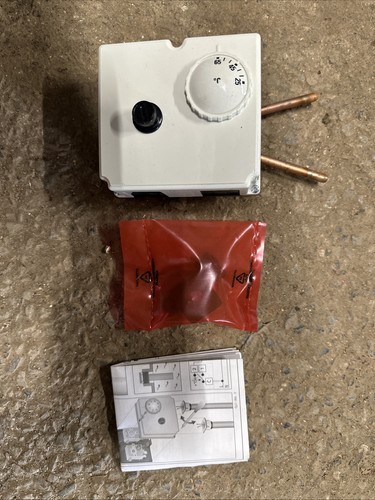 Cylinder thermostat for - cylinder,