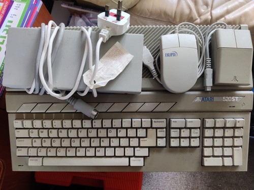 Atari 520 stfm - st,