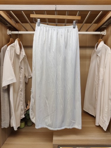 Michael 12 white slip - st,