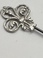 ANTIQUE  HAT PIN  (B128)