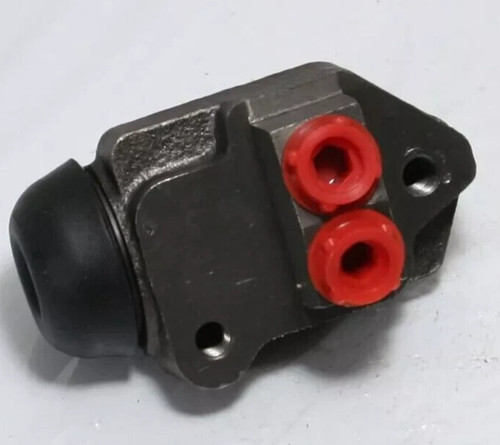 Front wheel brake cylinder - rh,