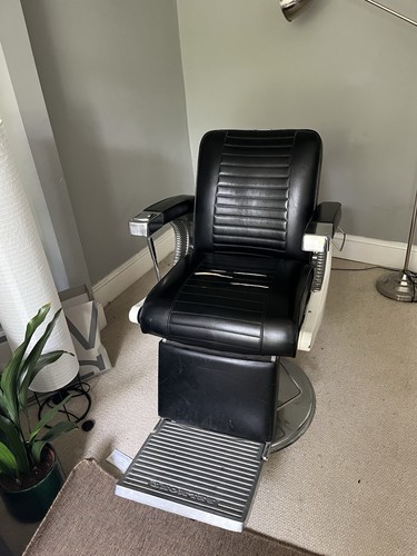 Vintage belmont barbers - belmont,