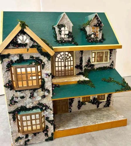 Sylvanian families green hill - families,