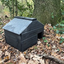 Hedgehog House Hibernation Nest Shelter Box Home Fully Slate Roof Assembled
